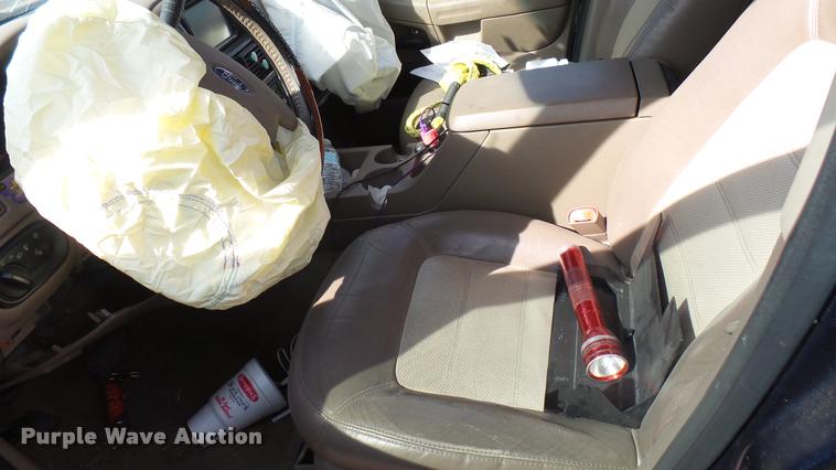 image for item DA0430 2003 Ford Explorer SUV