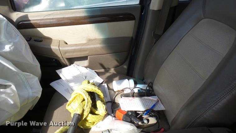 image for item DA0430 2003 Ford Explorer SUV