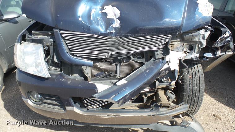 image for item DA0430 2003 Ford Explorer SUV