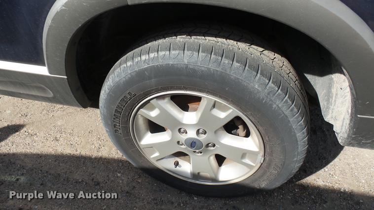 image for item DA0430 2003 Ford Explorer SUV