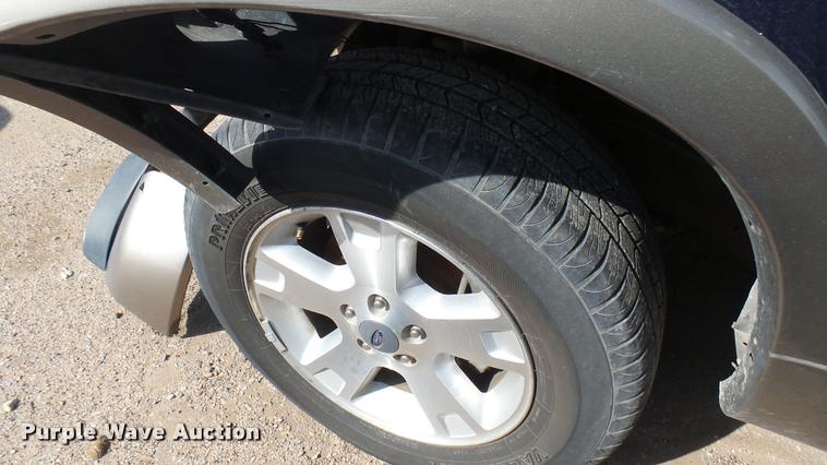 image for item DA0430 2003 Ford Explorer SUV