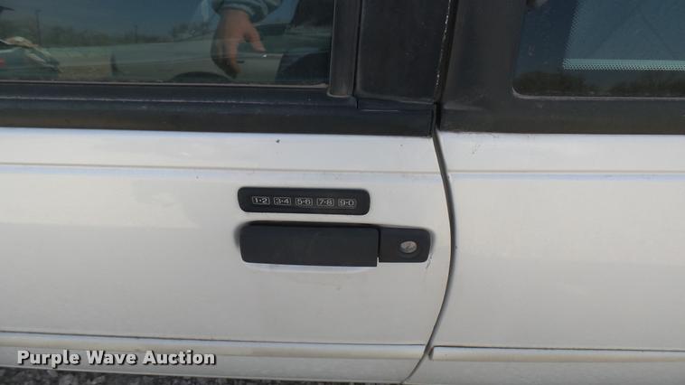 image for item DA0431 1994 Ford Thunderbird