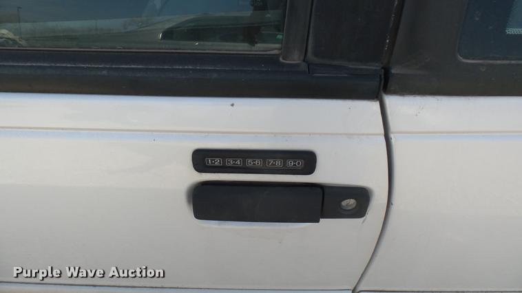 image for item DA0431 1994 Ford Thunderbird