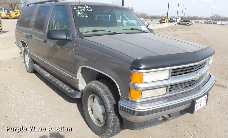 image for item DA0436 1997 Chevrolet Suburban K1500 SUV