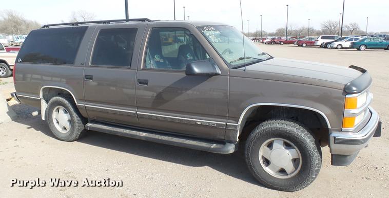 image for item DA0436 1997 Chevrolet Suburban K1500 SUV
