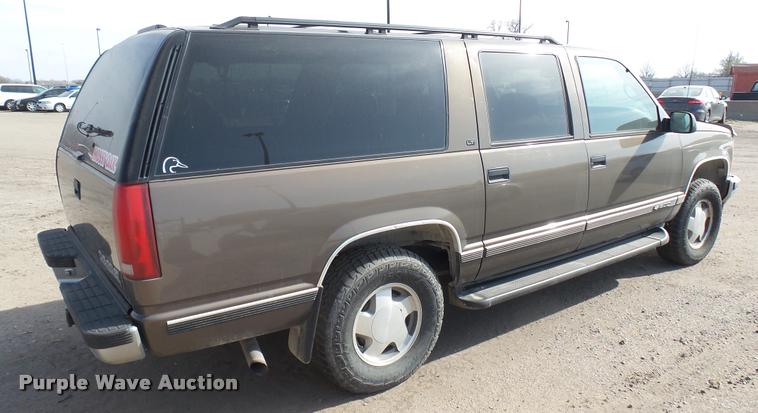 image for item DA0436 1997 Chevrolet Suburban K1500 SUV