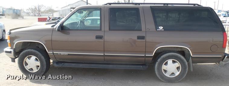 image for item DA0436 1997 Chevrolet Suburban K1500 SUV