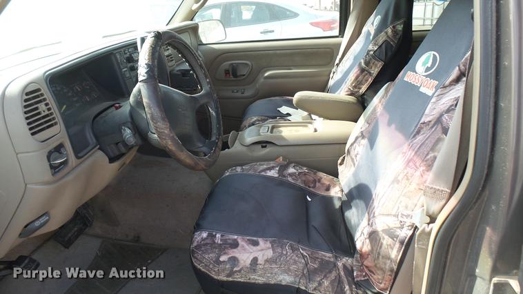 image for item DA0436 1997 Chevrolet Suburban K1500 SUV