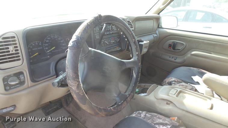 image for item DA0436 1997 Chevrolet Suburban K1500 SUV