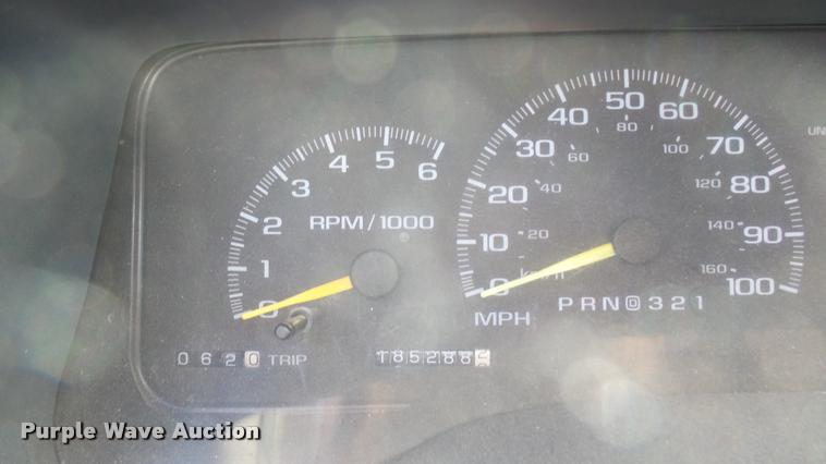 image for item DA0436 1997 Chevrolet Suburban K1500 SUV