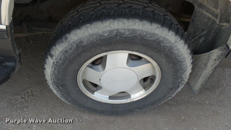 image for item DA0436 1997 Chevrolet Suburban K1500 SUV