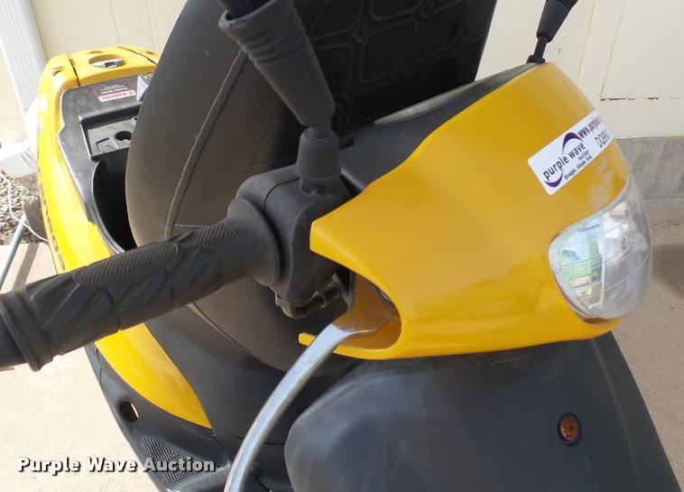 image for item DQ9962 2014 Bashan moped