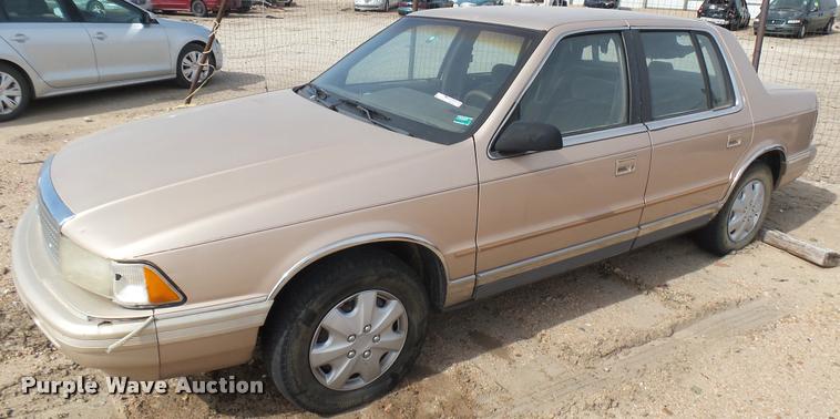 image for item DQ9963 1990 Plymouth Acclaim