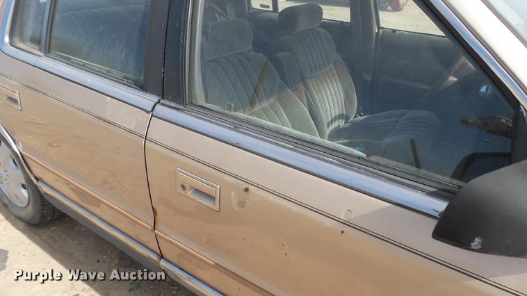 image for item DQ9963 1990 Plymouth Acclaim