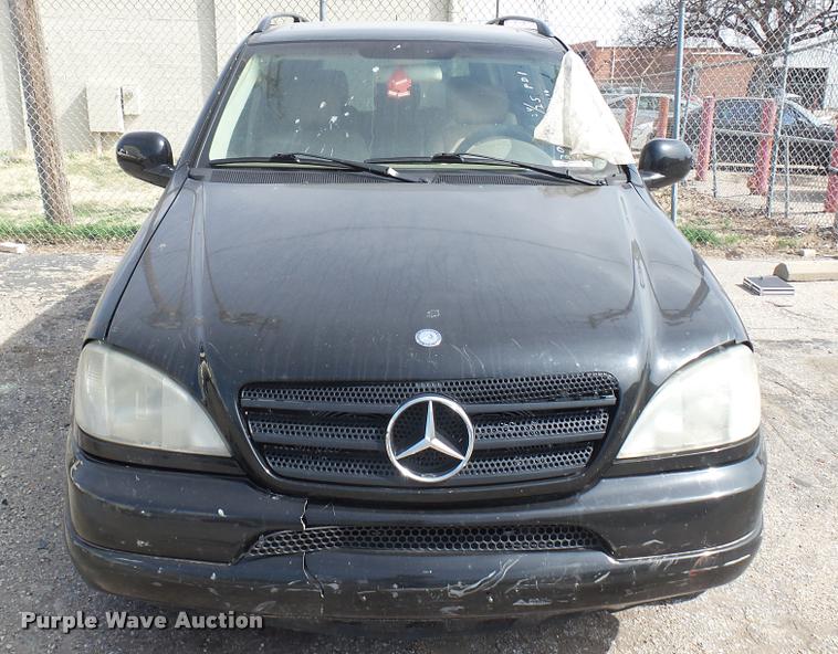 image for item DQ9964 2000 Mercedes Benz ML320 SUV