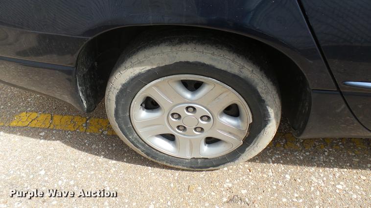 image for item DQ9968 2002 Dodge Intrepid