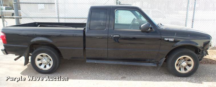 image for item DQ9969 2002 Ford Ranger SuperCab pickup truck