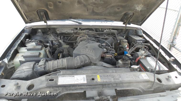 image for item DQ9969 2002 Ford Ranger SuperCab pickup truck