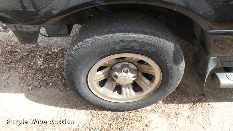 image for item DQ9969 2002 Ford Ranger SuperCab pickup truck