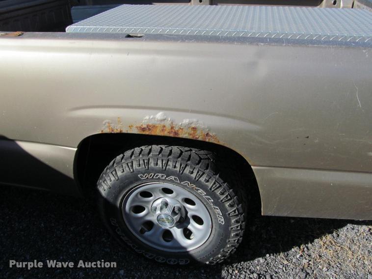 image for item AG9056 2006 Chevrolet Silverado 1500 pickup truck