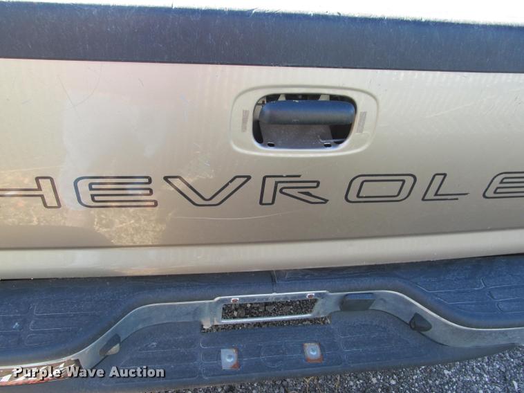 image for item AG9056 2006 Chevrolet Silverado 1500 pickup truck