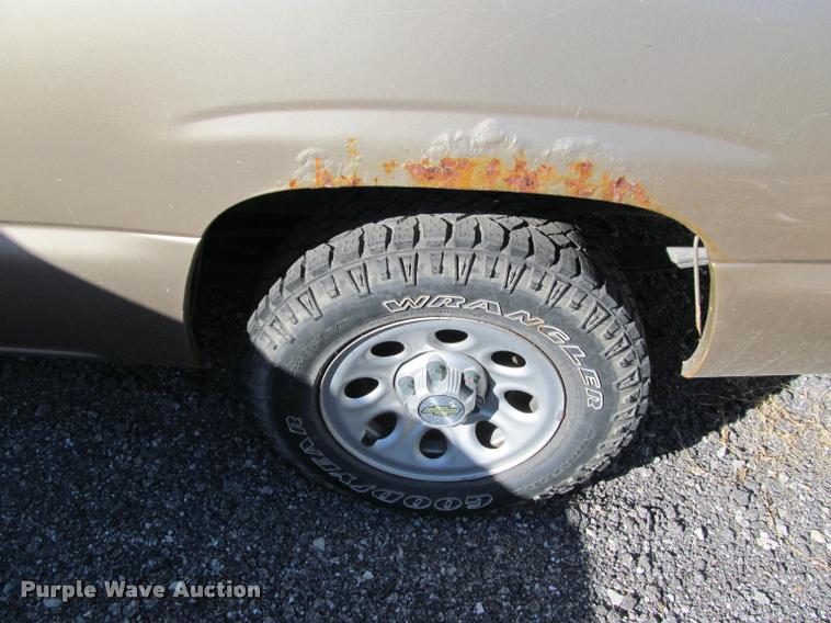 image for item AG9056 2006 Chevrolet Silverado 1500 pickup truck