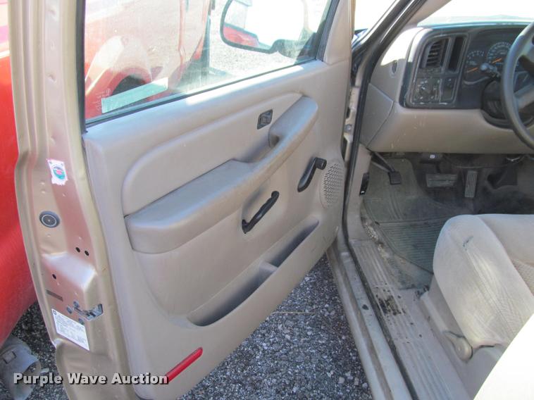 image for item AG9056 2006 Chevrolet Silverado 1500 pickup truck