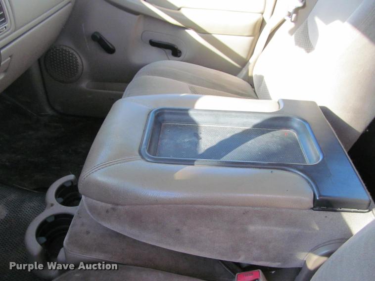 image for item AG9056 2006 Chevrolet Silverado 1500 pickup truck