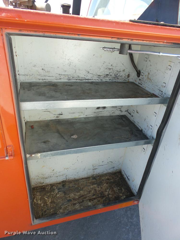 image for item AG9058 2008 Ford F250 Super Duty utility bed pickup truck