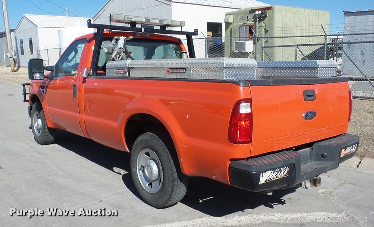 image for item AG9059 2008 Ford F250 Super Duty pickup truck