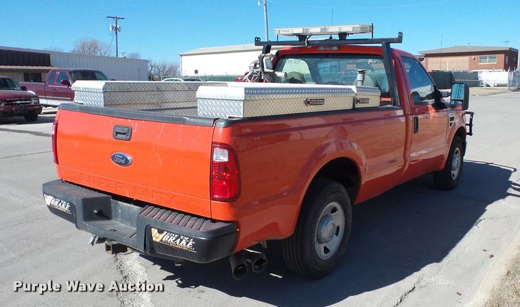 image for item AG9059 2008 Ford F250 Super Duty pickup truck