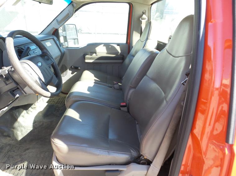 image for item AG9059 2008 Ford F250 Super Duty pickup truck