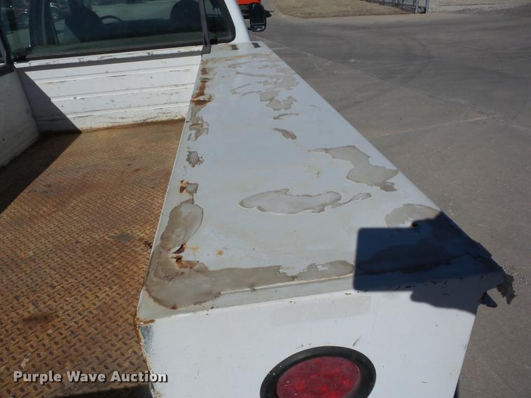 image for item AG9060 2003 Ford F250 Super Duty utility bed pickup truck