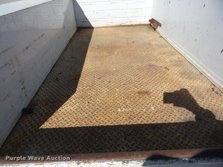 image for item AG9060 2003 Ford F250 Super Duty utility bed pickup truck