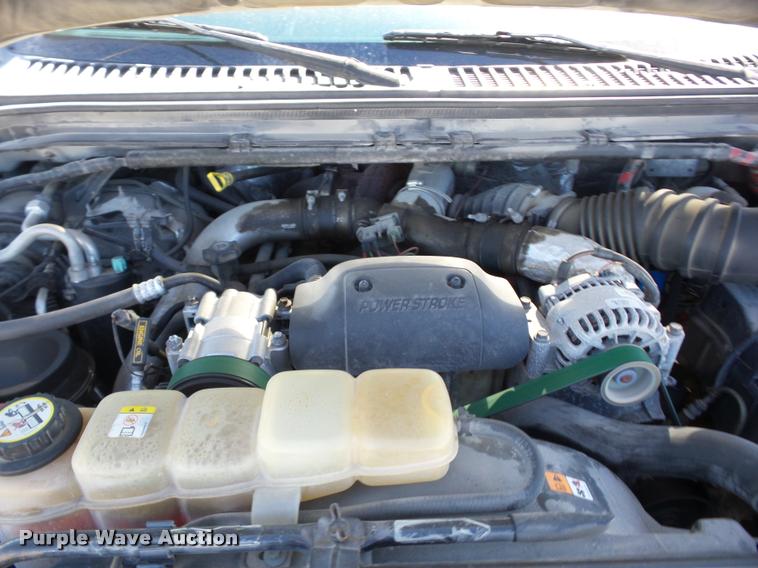 image for item AG9060 2003 Ford F250 Super Duty utility bed pickup truck