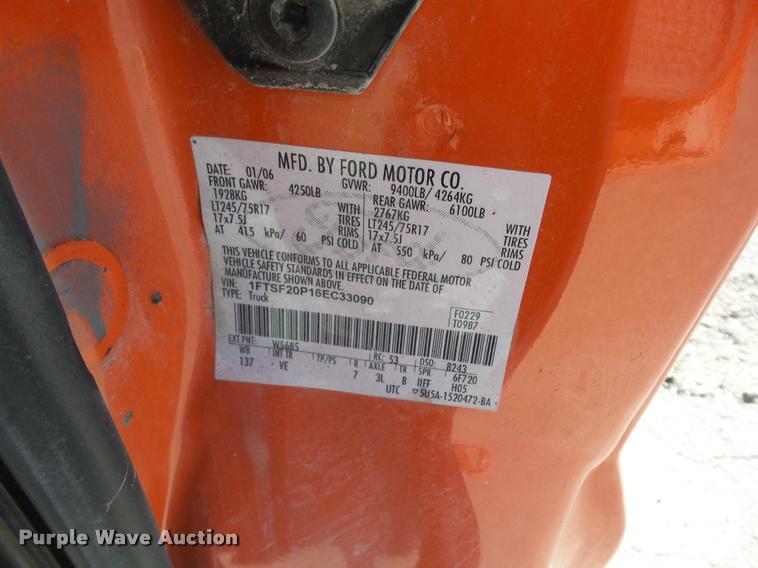 image for item AG9061 2006 Ford F250 Super Duty pickup truck