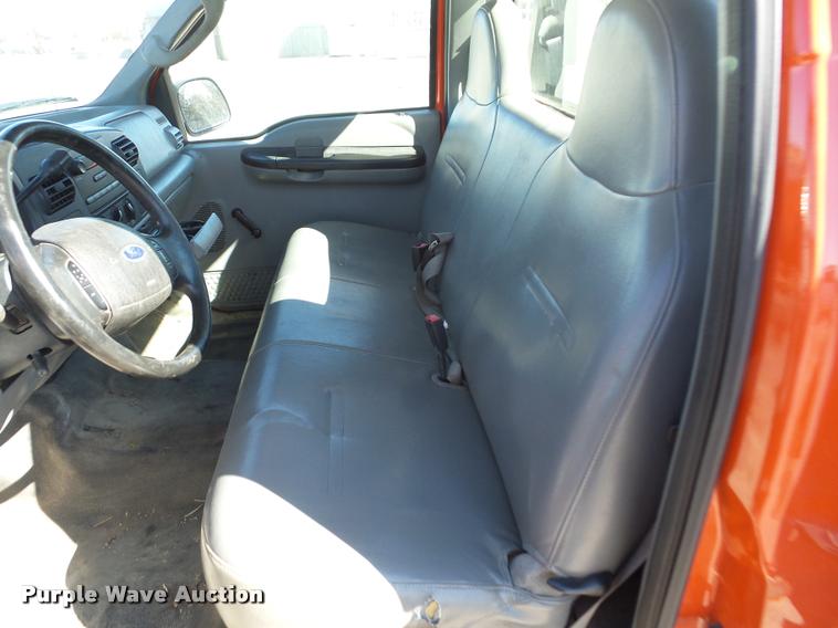 image for item AG9061 2006 Ford F250 Super Duty pickup truck