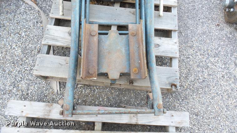 image for item AX9322 1983 Walker 93717 transmission jack