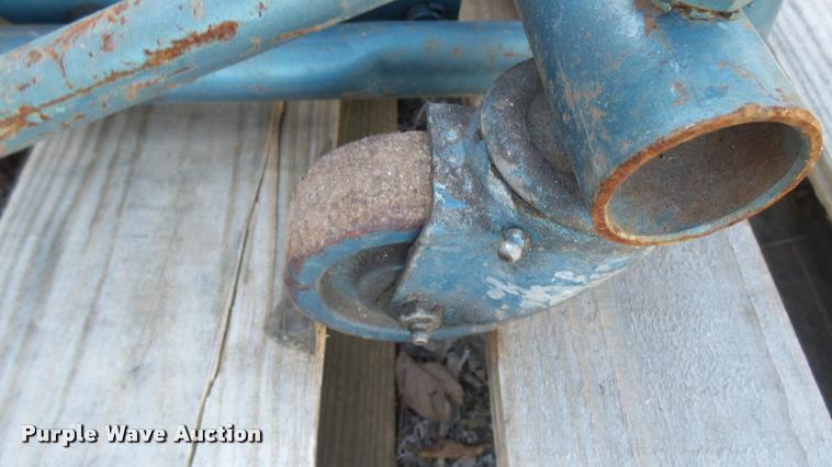 image for item AX9322 1983 Walker 93717 transmission jack