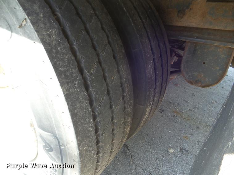 image for item DA7700 2005 Trail-Eze TE401 tilt deck trailer