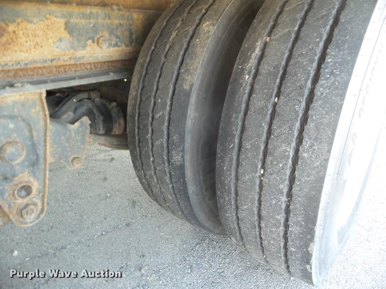 image for item DA7700 2005 Trail-Eze TE401 tilt deck trailer