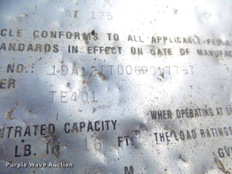 image for item DA7700 2005 Trail-Eze TE401 tilt deck trailer