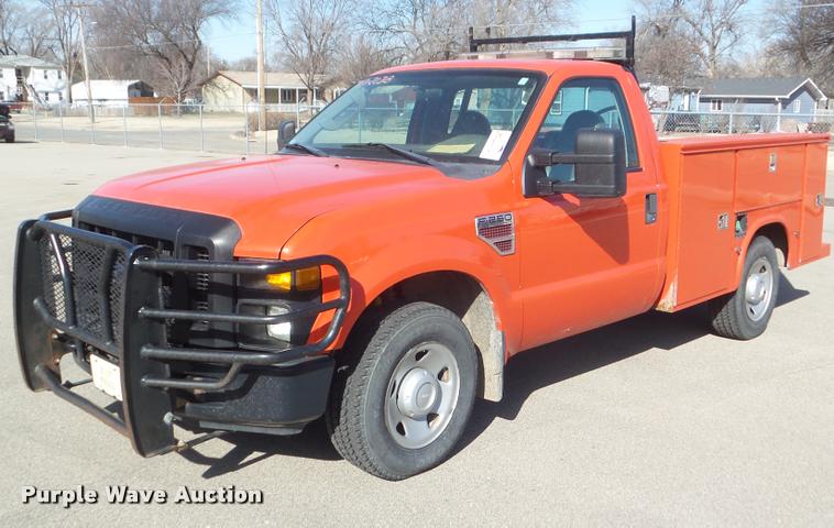 image for item DA7703 2008 Ford F250 Super Duty XL utility truck