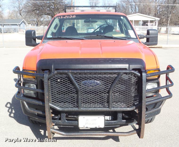 image for item DA7703 2008 Ford F250 Super Duty XL utility truck