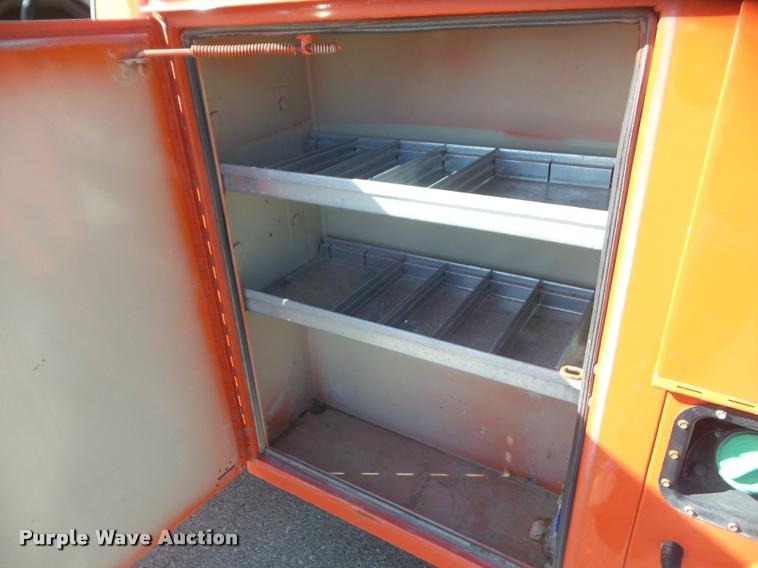 image for item DA7703 2008 Ford F250 Super Duty XL utility truck