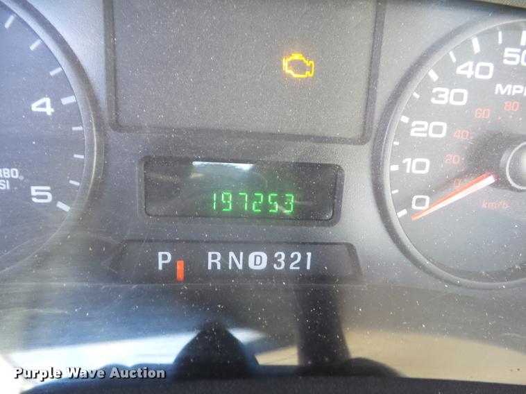 image for item DA7704 2006 Ford F250 Super Duty utility truck