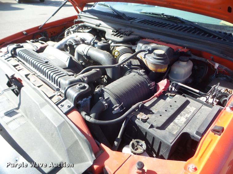 image for item DA7704 2006 Ford F250 Super Duty utility truck