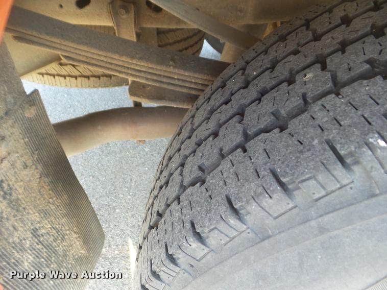 image for item DA7704 2006 Ford F250 Super Duty utility truck