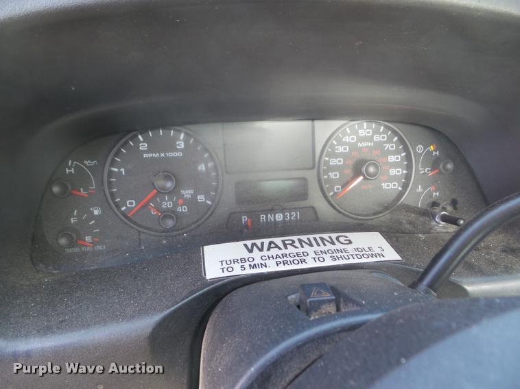 image for item DA7705 2006 Ford F250 Super Duty utility truck