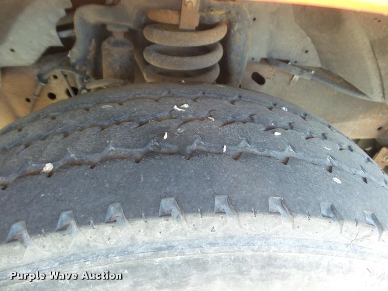 image for item DA7705 2006 Ford F250 Super Duty utility truck